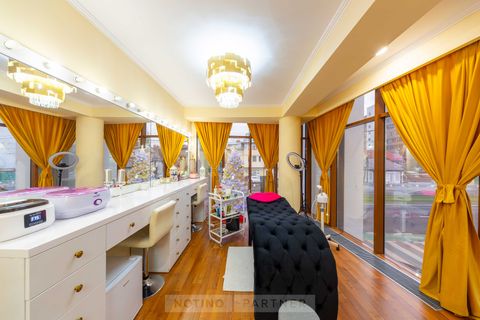 Skin Lounge 12