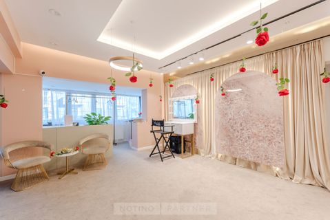 Ana Mareș Nail Academy & Salon