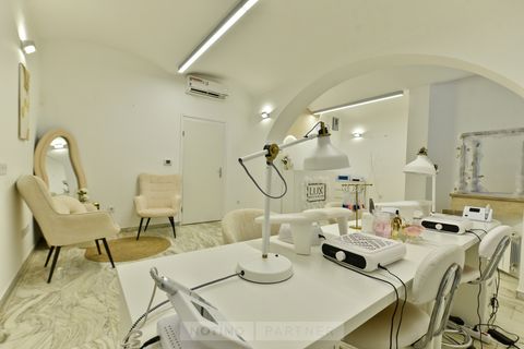 Lux Nails & Relax