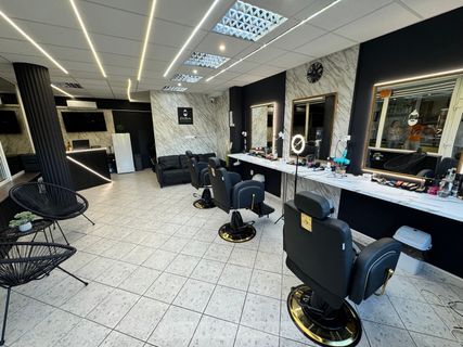 Eliot Barber Shop