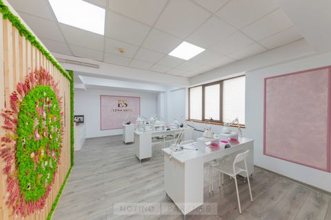 Beauty Hub by Elena Saioc