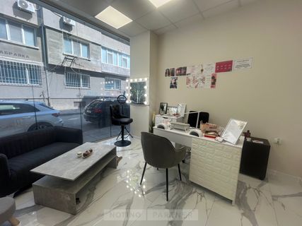 Venera Beauty nails & make up