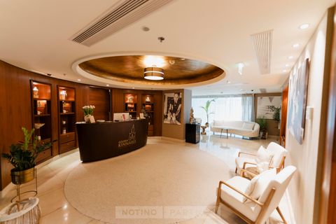 Golden Kinnaree – HOTEL SHERATON