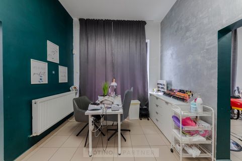 Yummy Mummy Salon