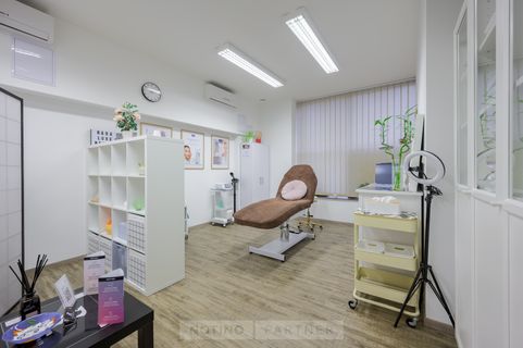 Rada LUXE BEAUTY