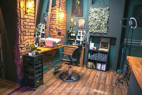 If Royal Barber