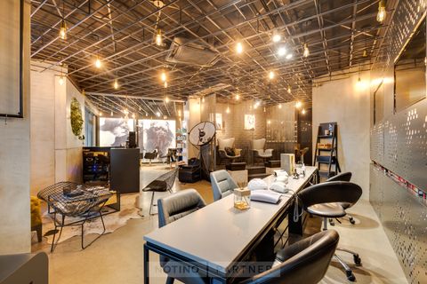Bedroom Beauty Studio Hairdresser & Makeup Concept
