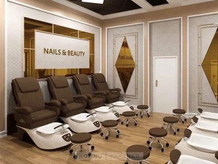 Retro nails – profesionálne nechtové štúdio