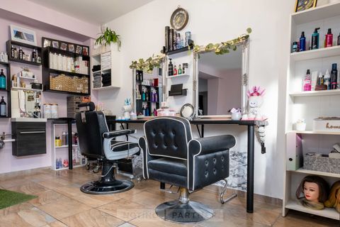 Salon gallery image 0